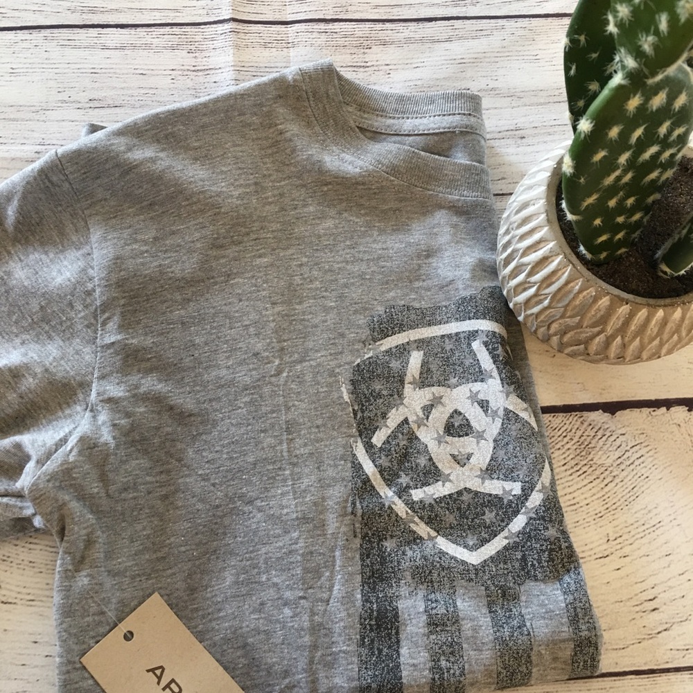 Boy’s Ariat Shirt size L